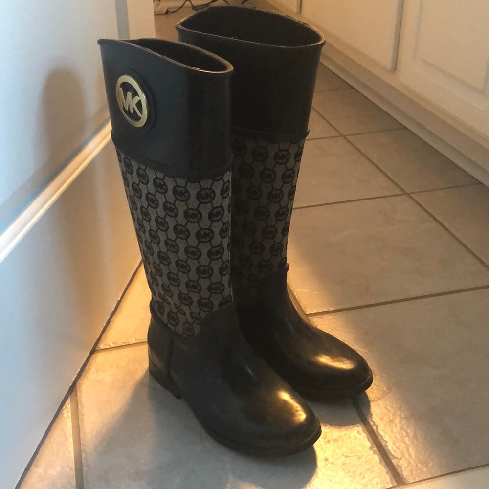 Barely used Michael Kors rain boots